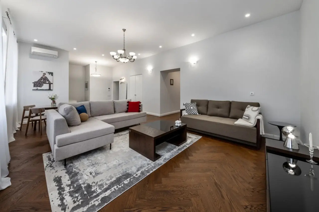 Фотография квартиры Апартаменты 4-комнатные HomeApart К.Маркса, 30