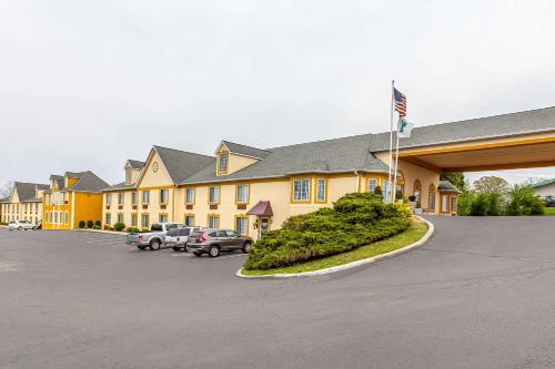 Фотография гостиницы Quality Inn Crossville Near Cumberland Mountain State Park