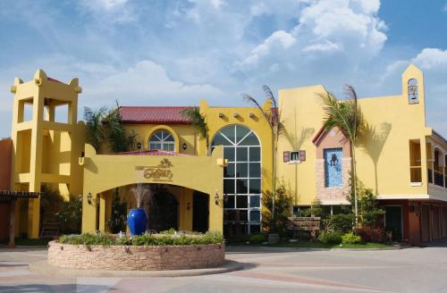 Фотография гостиницы Crown Regency Residences Davao - Multiple Use Hotel