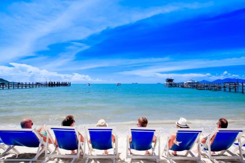 Фотография гостиницы Punnpreeda Beach Resort - SHA Plus Certified