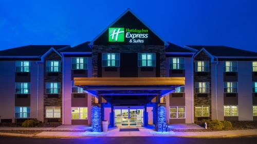 Фотографии гостиницы 
            Holiday Inn Express & Suites Wyomissing, an IHG Hotel