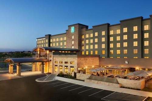 Фотография гостиницы Embassy Suites San Antonio Brooks City Base Hotel & Spa