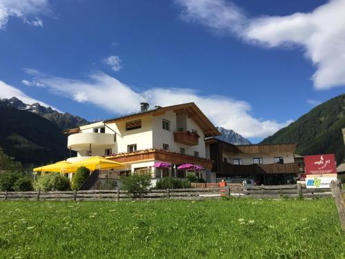 Фотография гостевого дома Apartments Sankt Walburg