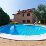 Фотография гостевого дома Apartments with a swimming pool Novigrad - 7078