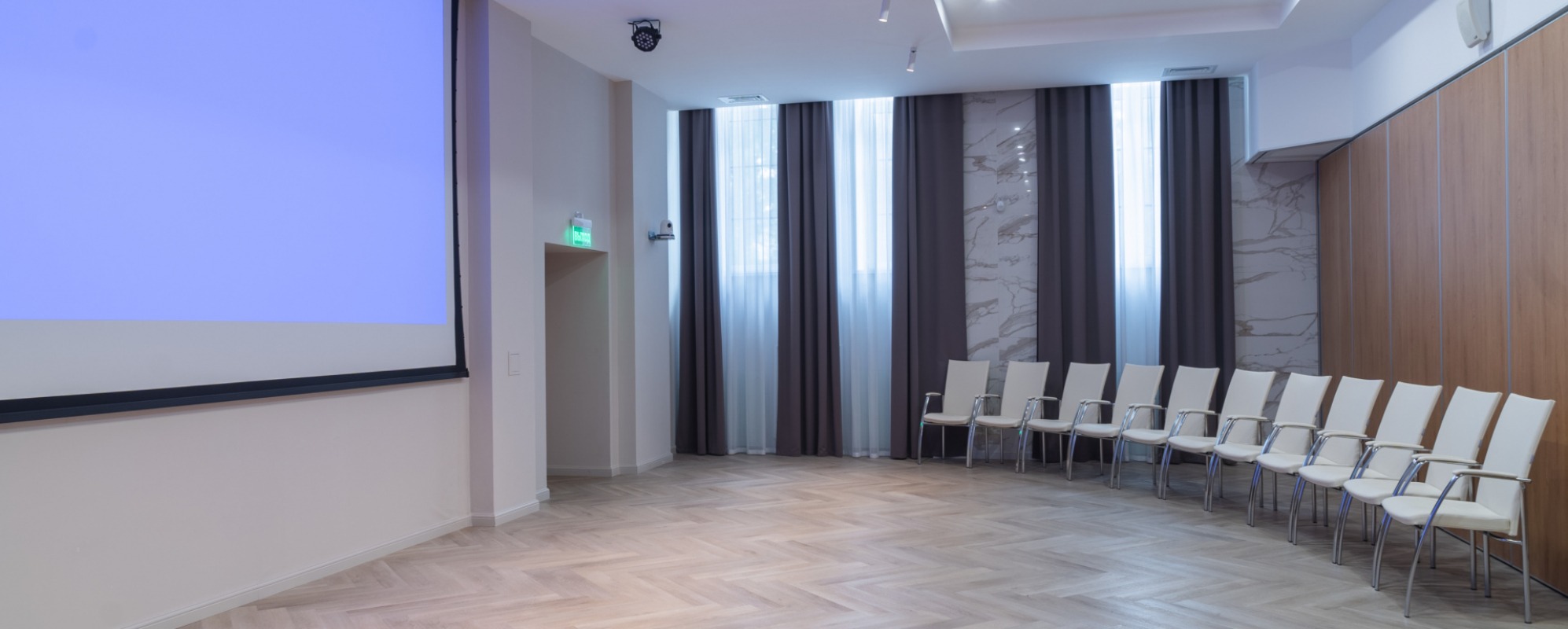 Фотографии конференц-зала Большой зал