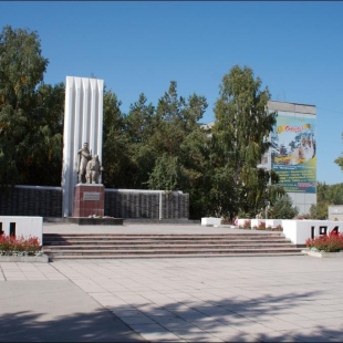 Фотография достопримечательности Мемориал Воинам-искитимцам, погибшим в годы ВОВ 1941-1945 гг.