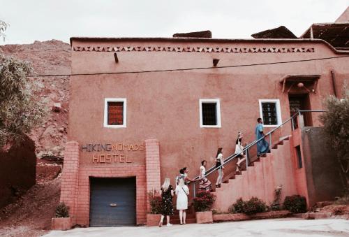 Фотографии хостела
Hiking Nomads Guesthouse