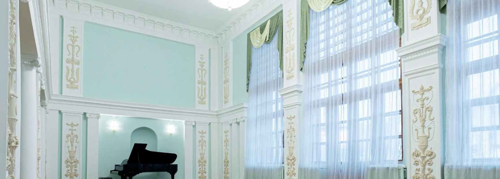 Фотография концертного зала Романсовая гостиная Курской государственная филармонии