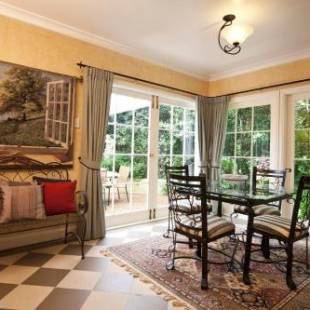 Фотографии гостевого дома
Mountain Whispers Strawberry Patch