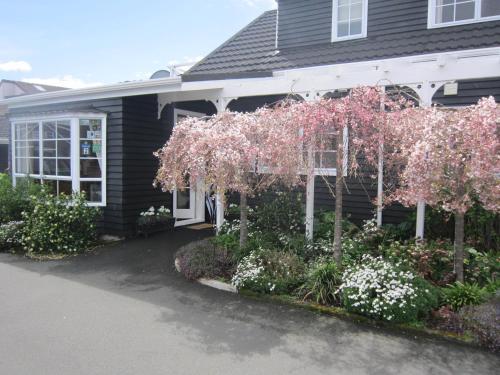 Фотография мотеля Cottage Mews Motel