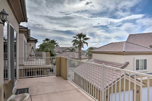 Фотография гостевого дома Desert Condo with Pool about 3 Miles to Colorado River!