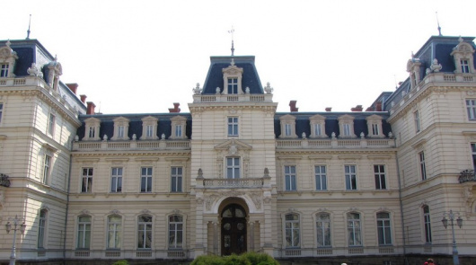 Фотографии достопримечательности 
            Львовский дворец искусств