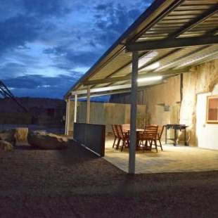 Фотографии мини отеля 
            Dug Out B&B Apartments