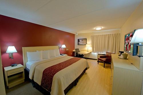 Фотография гостиницы Red Roof Inn PLUS + Gainesville