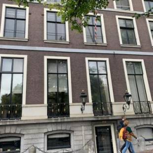 Фотографии мини отеля
Empire suites garden view