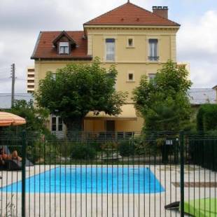 Фотографии гостиницы
HOTEL DES DAUPHINS