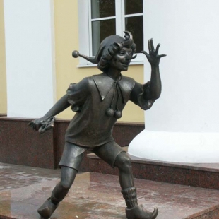 Фотография памятника Памятник Буратино