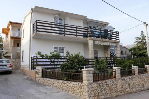Фотография гостевого дома Apartments by the sea Seget Vranjica, Trogir - 6094