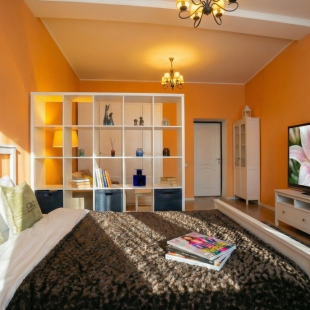 Фотография квартиры Апартаменты Паруса 623 | Городской уют | 19 этаж | Вид на площадь