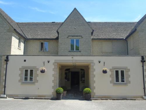 Фотографии мини отеля
The Churchill Court