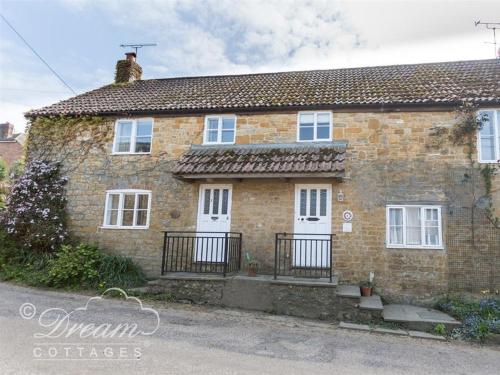 Фотография гостевого дома Pippins Loders, BRIDPORT