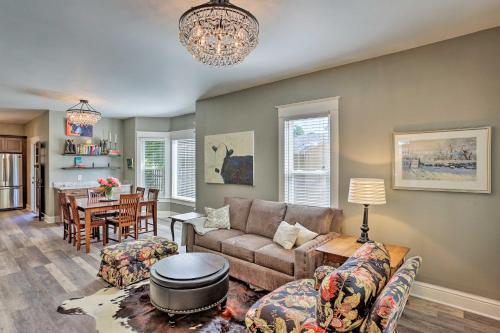 Фотографии гостевого дома
Contemporary Sheridan Home with Porch - Walk Downtown