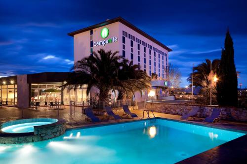 Фотография гостиницы Campanile Perpignan Aéroport