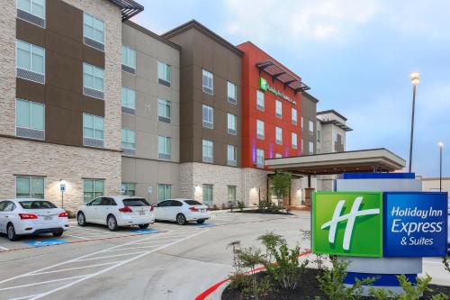 Фотография гостиницы Holiday Inn Express & Suites Houston - Hobby Airport Area, an IHG Hotel