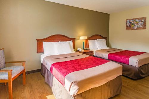 Фотография гостиницы Econo Lodge Lexington Downtown near I-81