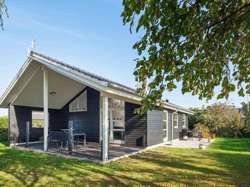 Фотография гостевого дома Holiday home Karrebæksminde III