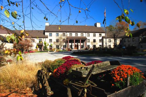 Фотография гостиницы Spring Mill Inn