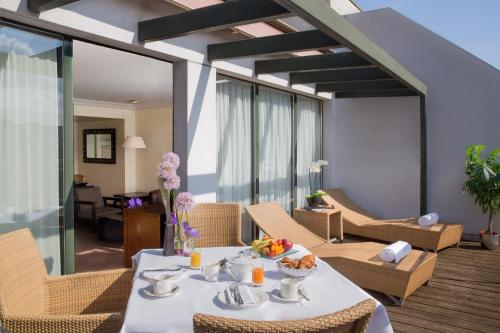 Фотография гостиницы Royal Manotel