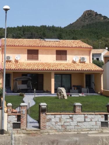 Фотография гостевого дома Villa Le Torri Porto Corallo