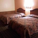 Фотография гостиницы OYO Hotel Downtown Peoria I-74