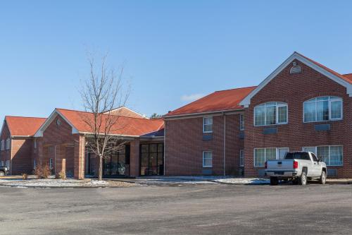 Фотография гостиницы Days Inn & Suites by Wyndham Lancaster Amish Country