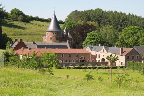 Фотография гостиницы Hôtel - Ferme du Château d'Ahin