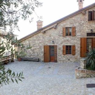 Фотографии гостевого дома
Spacious Holiday Home in Ca' De' Grimaldi near Town Center