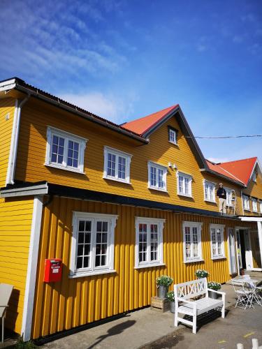 Фотография гостиницы Henningsvær Guesthouse