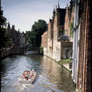 Фотография гостиницы Bord'eau Canal Suites