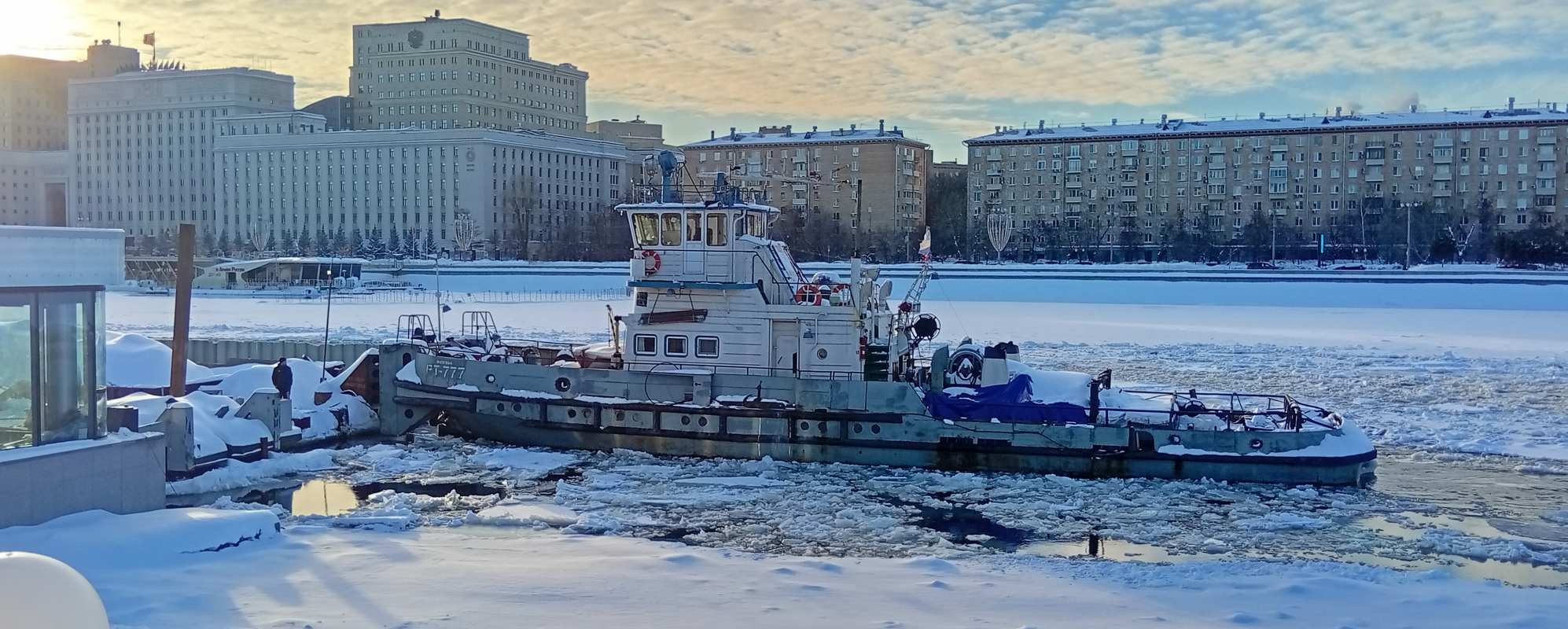 Буксир РТ-777