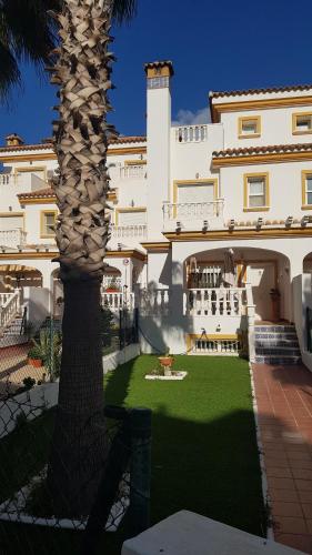 Фотография гостевого дома LUJOSO ADOSADO de TRES HABITACIONES en VERA PLAYA A 200 METROS DEL MAR