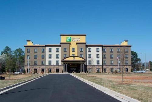 Фотография гостиницы Holiday Inn Express Hotel & Suites Perry-National Fairground Area, an IHG Hotel