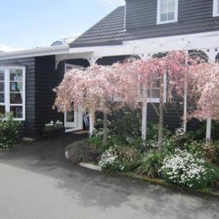 Фотографии мотеля
Cottage Mews Motel