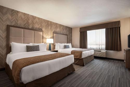 Фотография гостиницы Ramada by Wyndham Airdrie Hotel & Suites