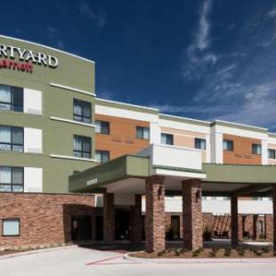 Фотографии гостиницы 
            Courtyard by Marriott Houston North/Shenandoah