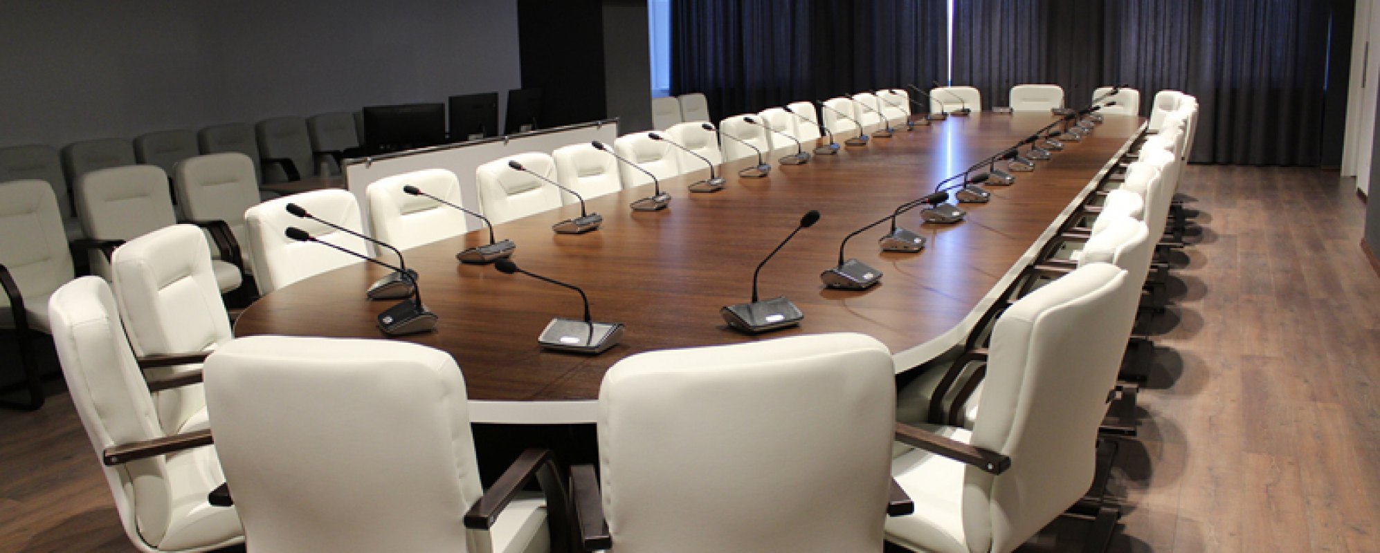 Фотографии конференц-зала Мультимедийный зал РОУНБ имени Горького