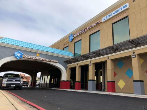 Фотография гостиницы SureStay Plus Hotel by Best Western Lubbock Medical Center