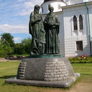 Фотография памятника Памятник Кириллу и Мефодию