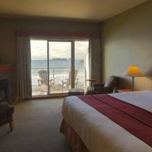 Фотографии гостиницы 
            Long Beach Lodge Resort