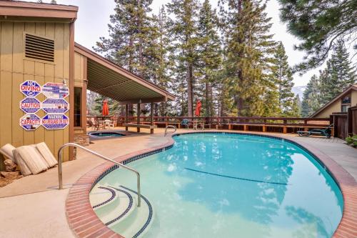 Фотография гостевого дома Hidden Valley Condominiums